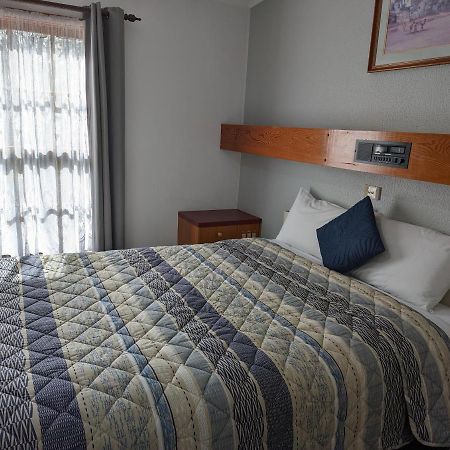 Elm Court Motel Албъри Екстериор снимка