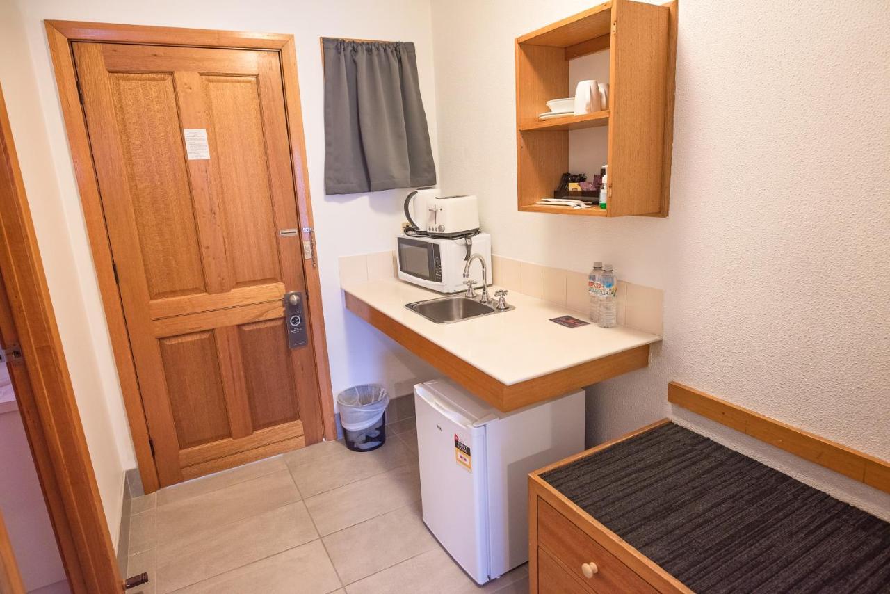 Elm Court Motel Албъри Екстериор снимка