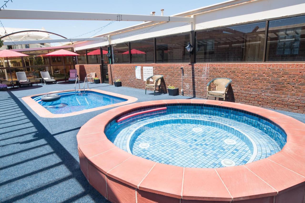 Elm Court Motel Албъри Екстериор снимка
