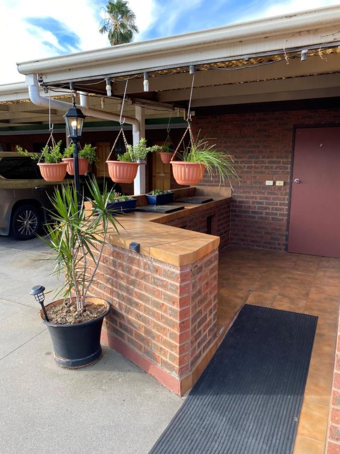 Elm Court Motel Албъри Екстериор снимка