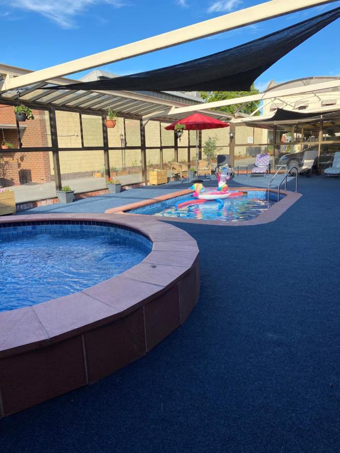 Elm Court Motel Албъри Екстериор снимка