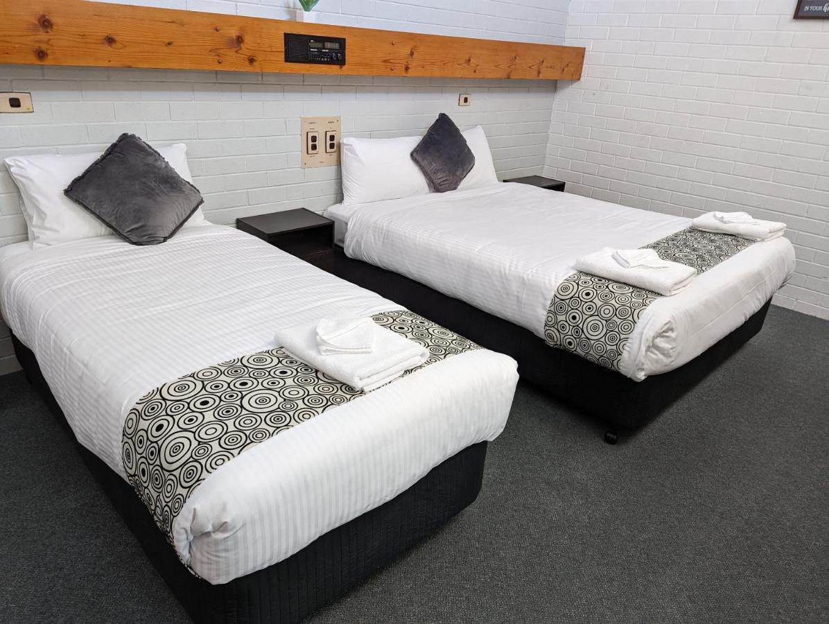 Elm Court Motel Албъри Екстериор снимка