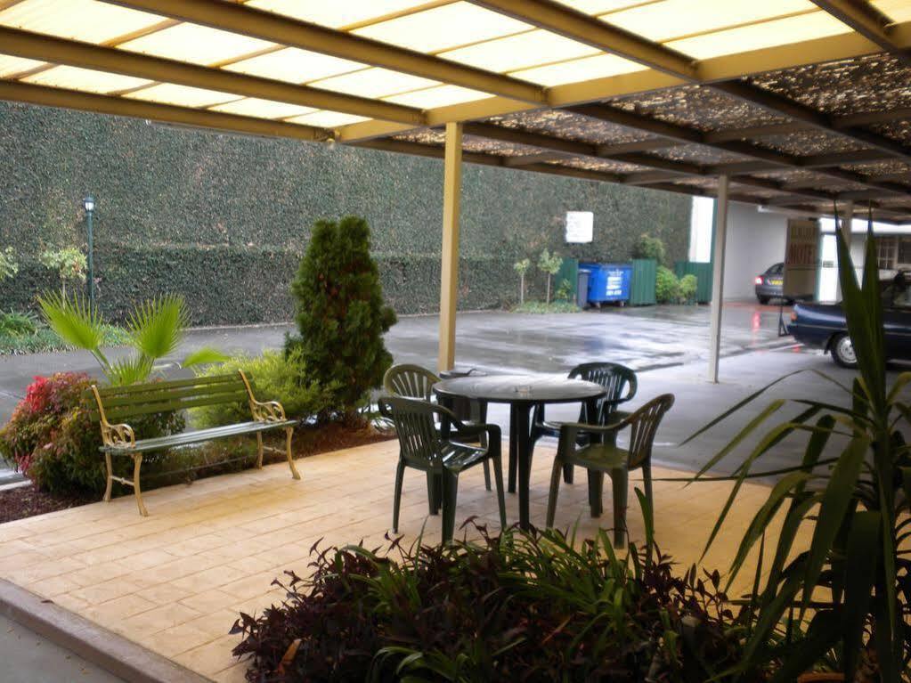 Elm Court Motel Албъри Екстериор снимка